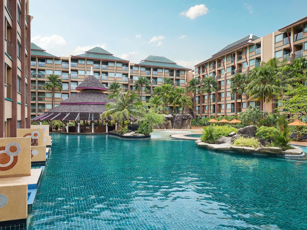 Novotel Phuket Vintage Park 57/60