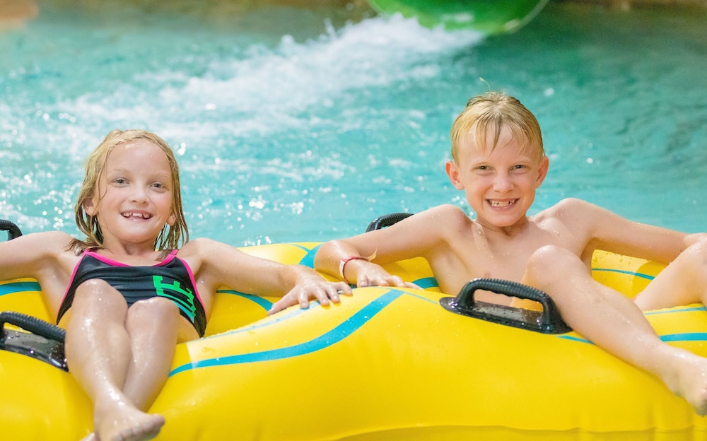 Hope Lake Lodge Indoor Waterpark 39/50