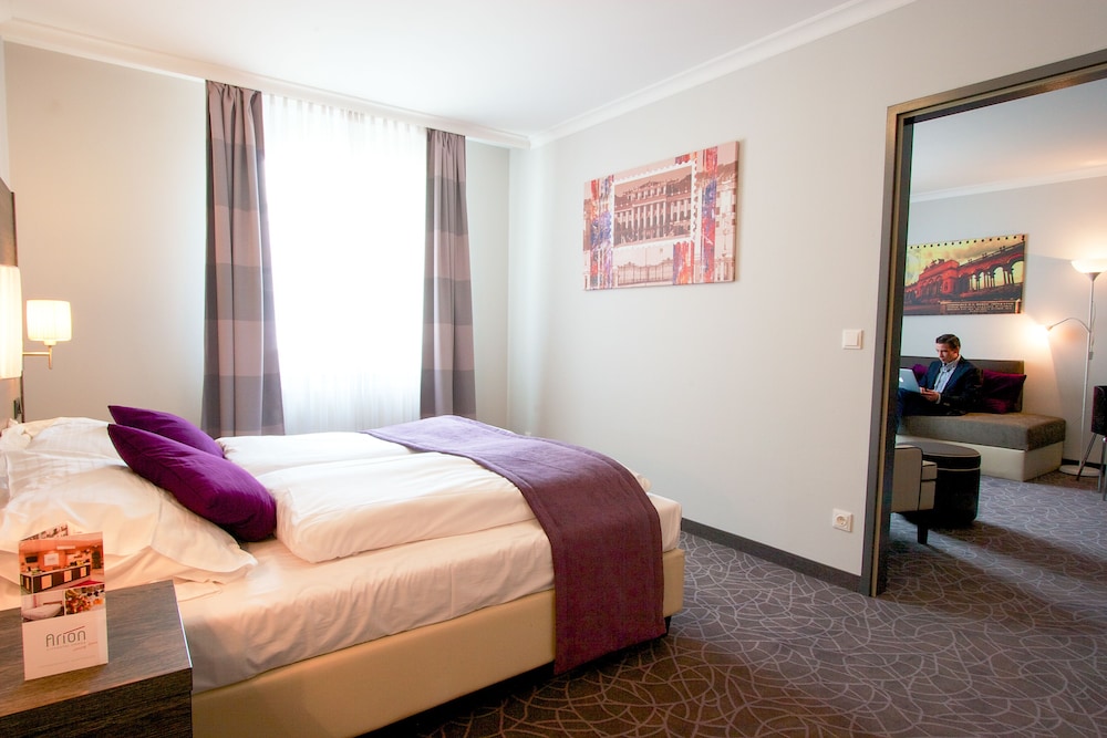 1 BEDROOM, APARTMENT