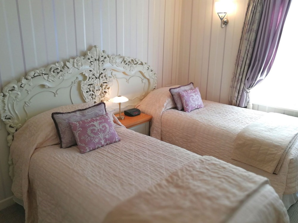 Rosemullion Hotel - Guest house 9/24