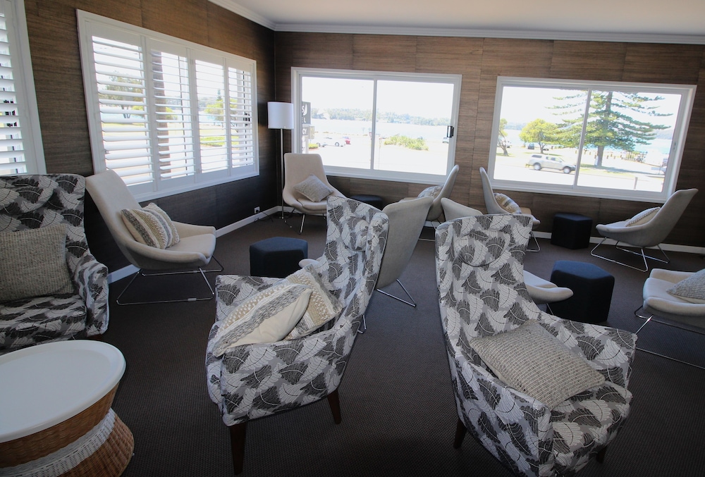 Quays Hotel 36/45