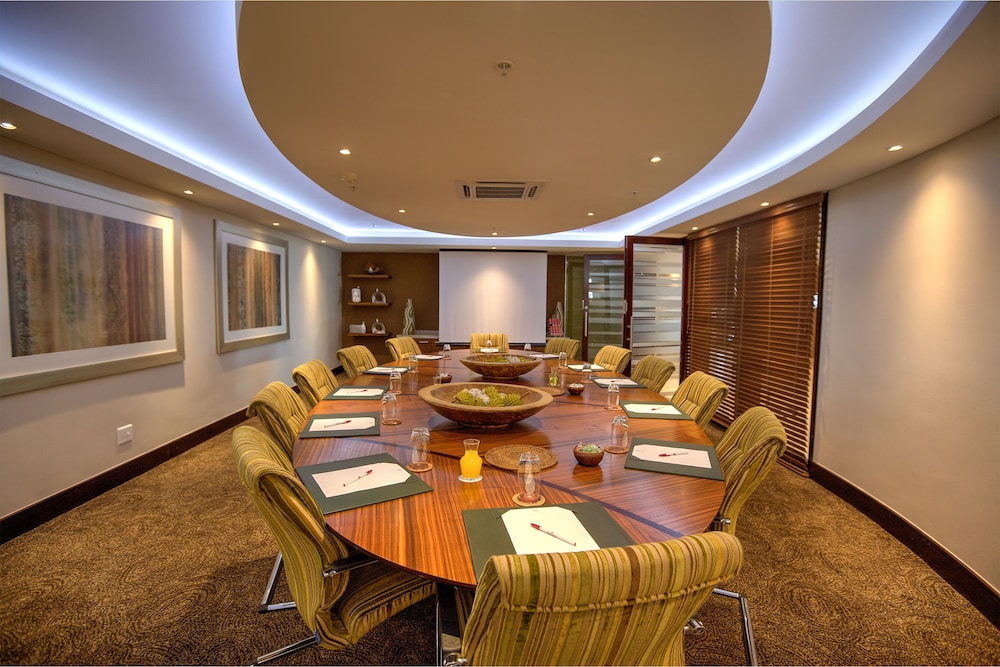 City Lodge Hotel at OR Tambo International Airport 45/48