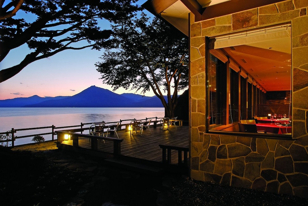 Lakeside Villa Suimeikaku 16/23