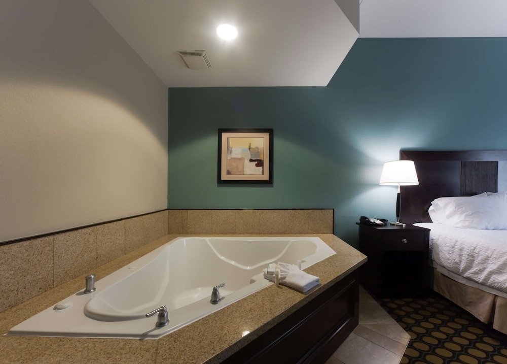 Hampton Inn North Brunswick / New Brunswick 9/41