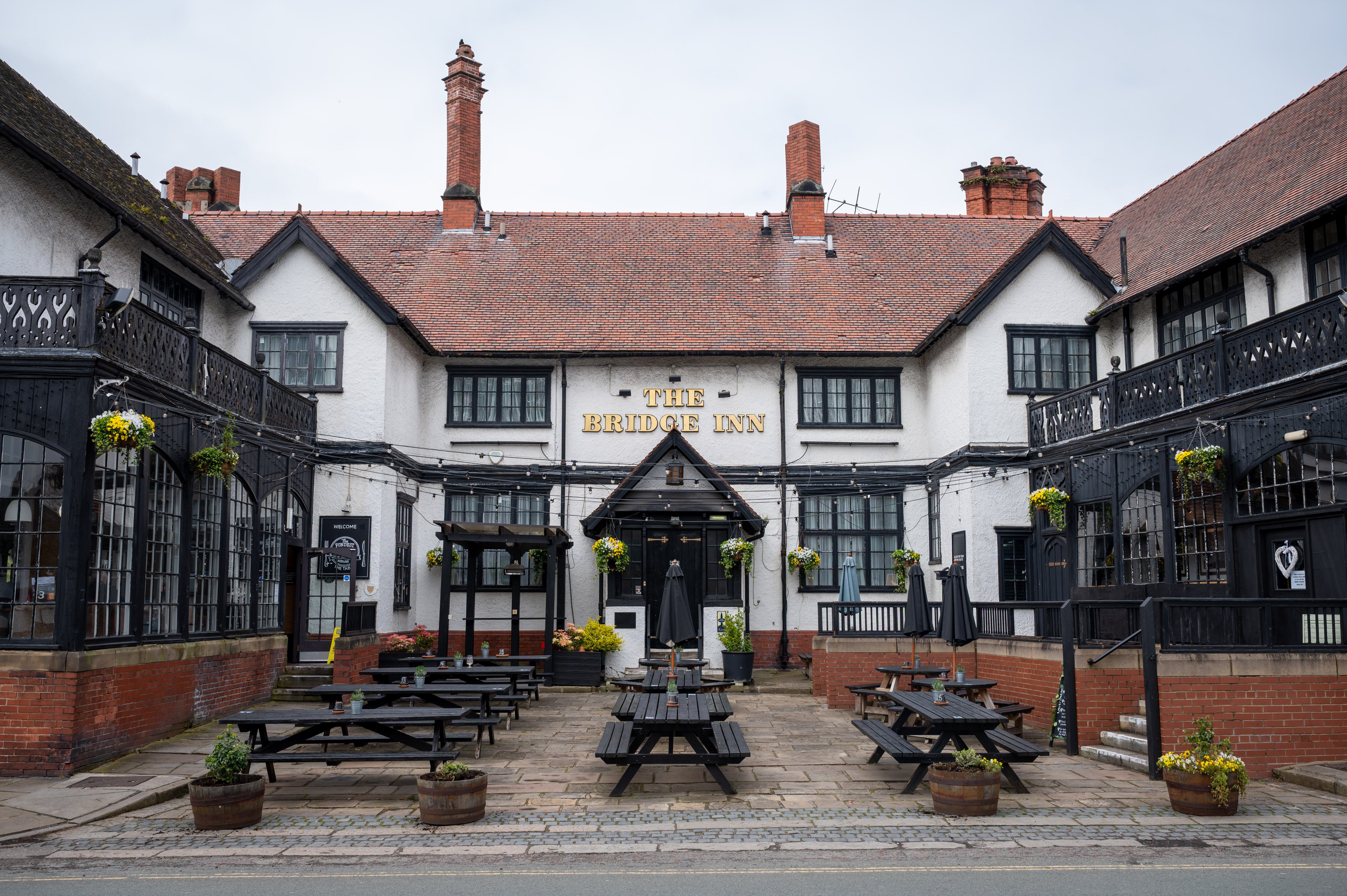 The Bridge Inn 21/23