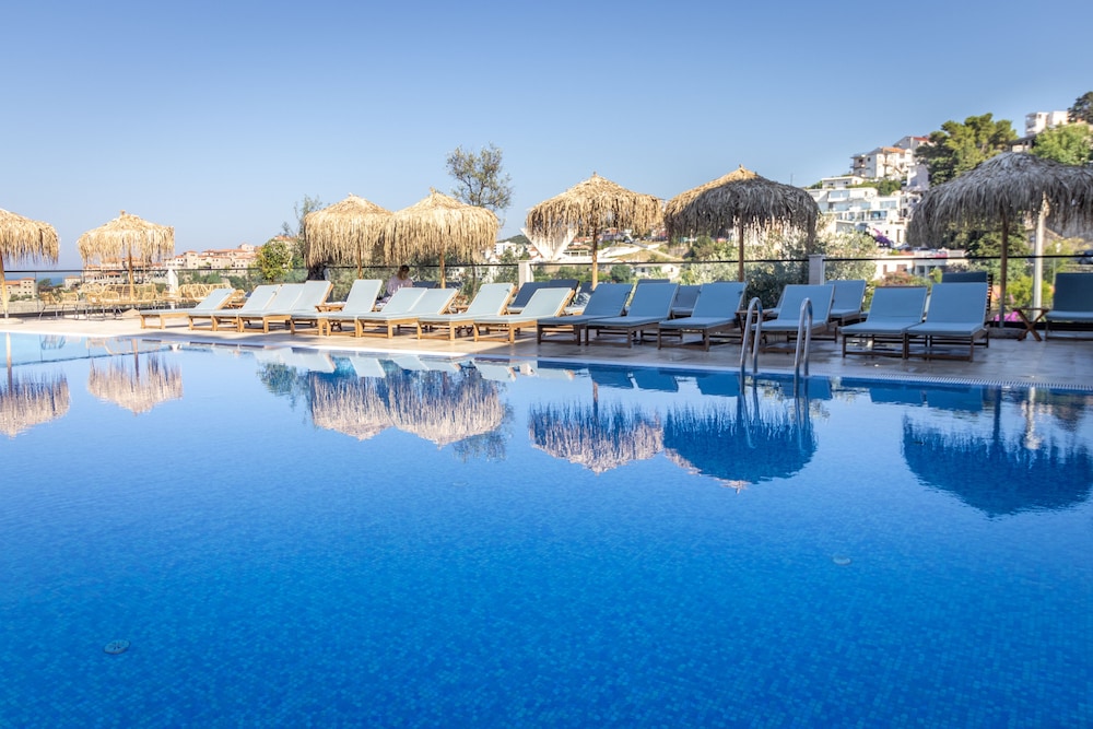 The New Mediteran Hotel Villa Edition 53/65