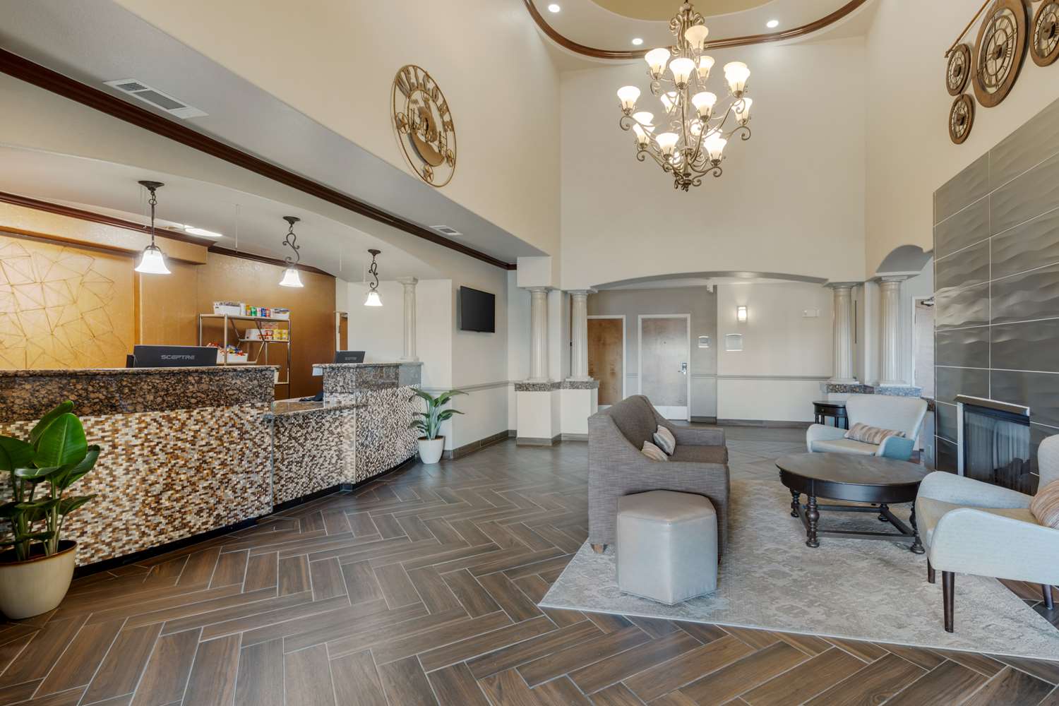 Best Western Plus Sweetwater Inn & Suites 8/24