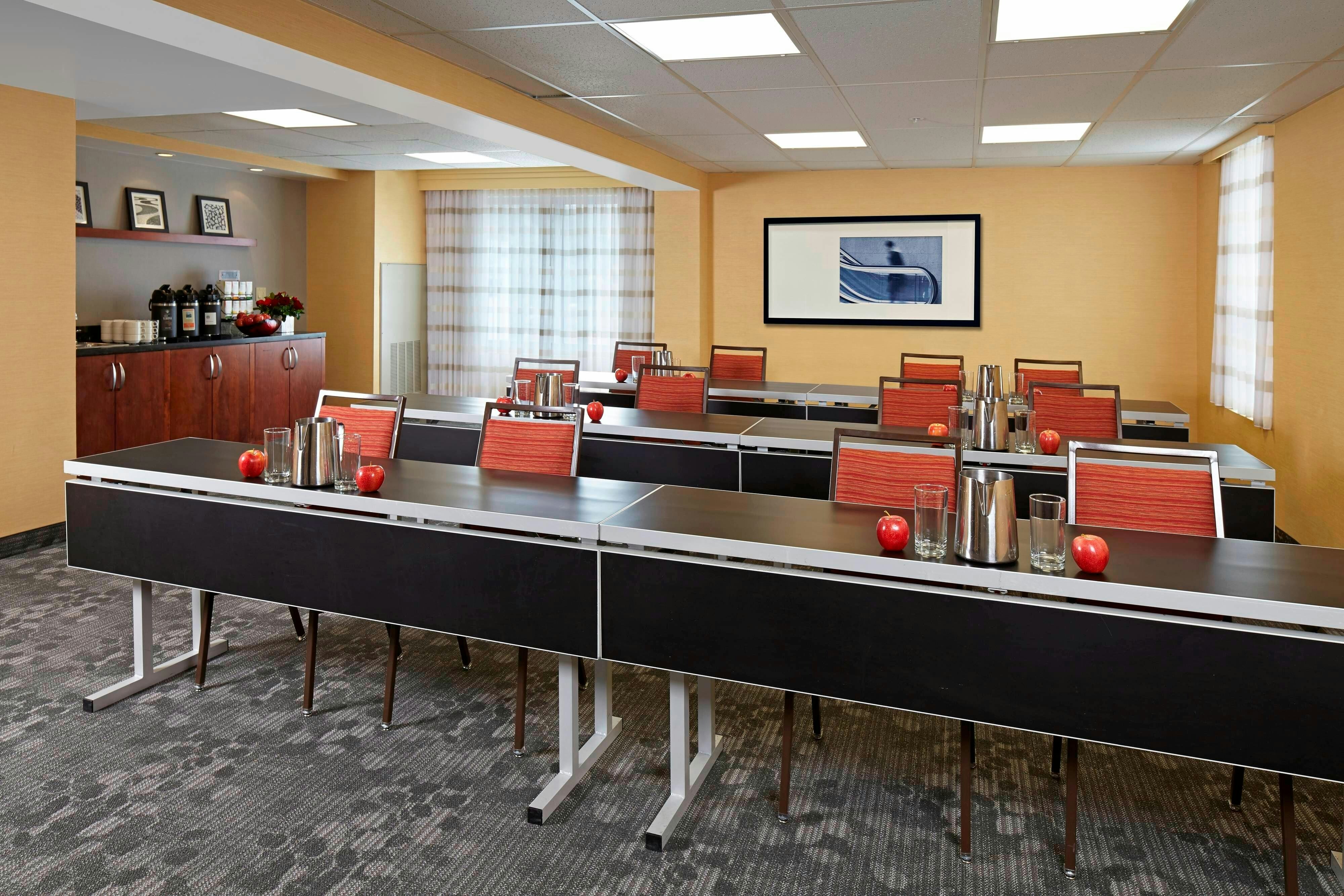 Courtyard By Marriott San Diego Mission Valley/Hotel Circle 19/26