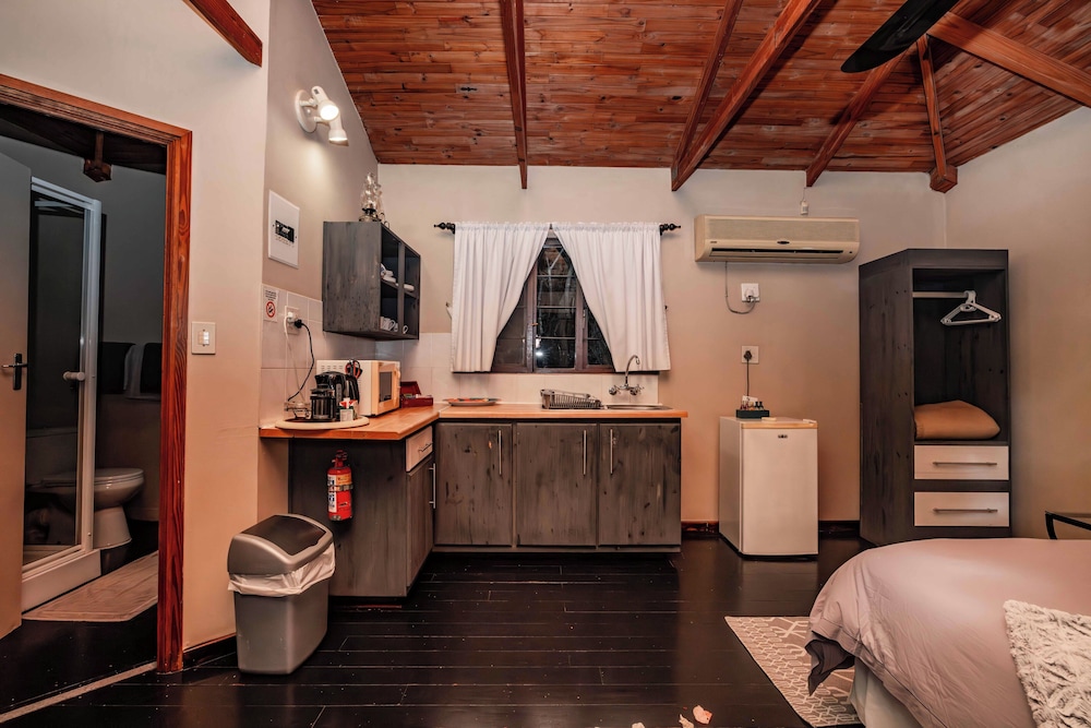 Thulamela Bed And Breakfast 29/50