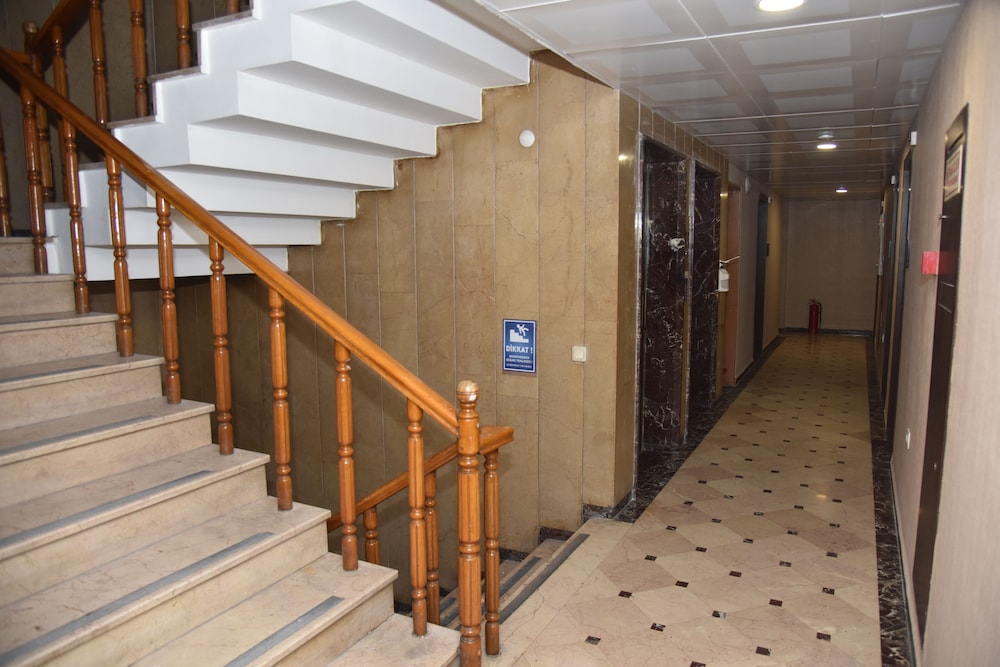Fuar Hotel 32/50