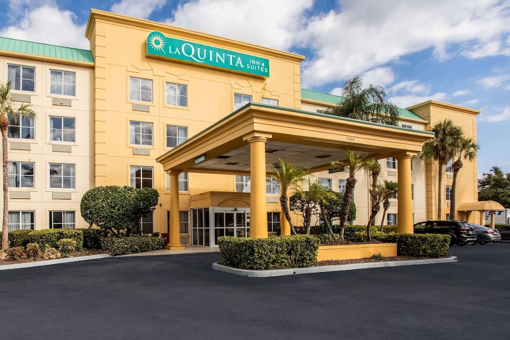La Quinta Inn & Suites by Wyndham Melbourne Viera 50/56