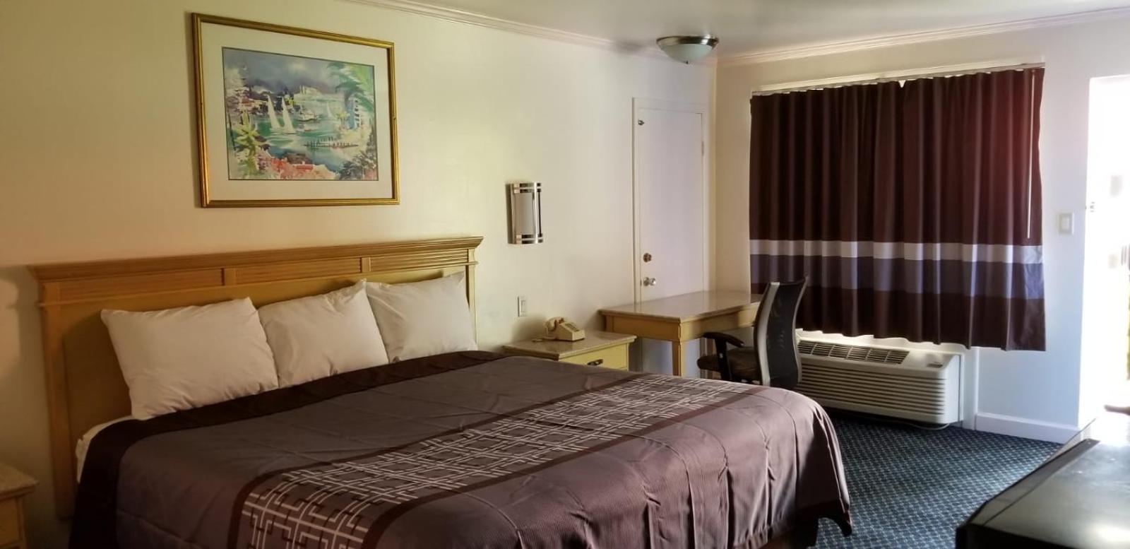 Budget Lodge 4/15