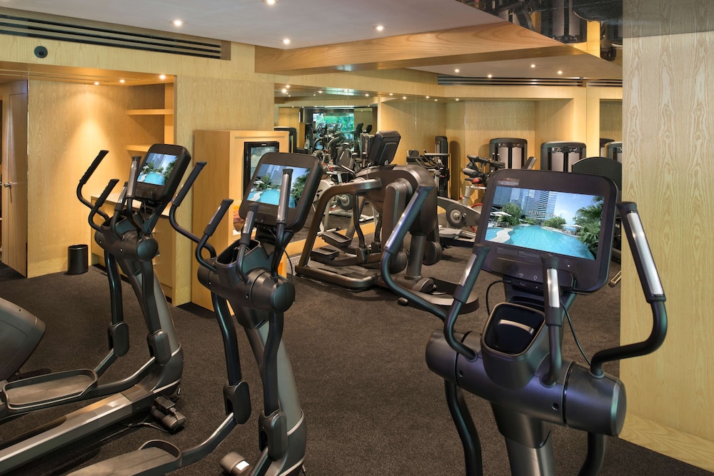 GRAND HYATT HONG KONG 34/69