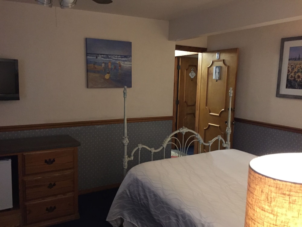 Seacrest Inn 11/42