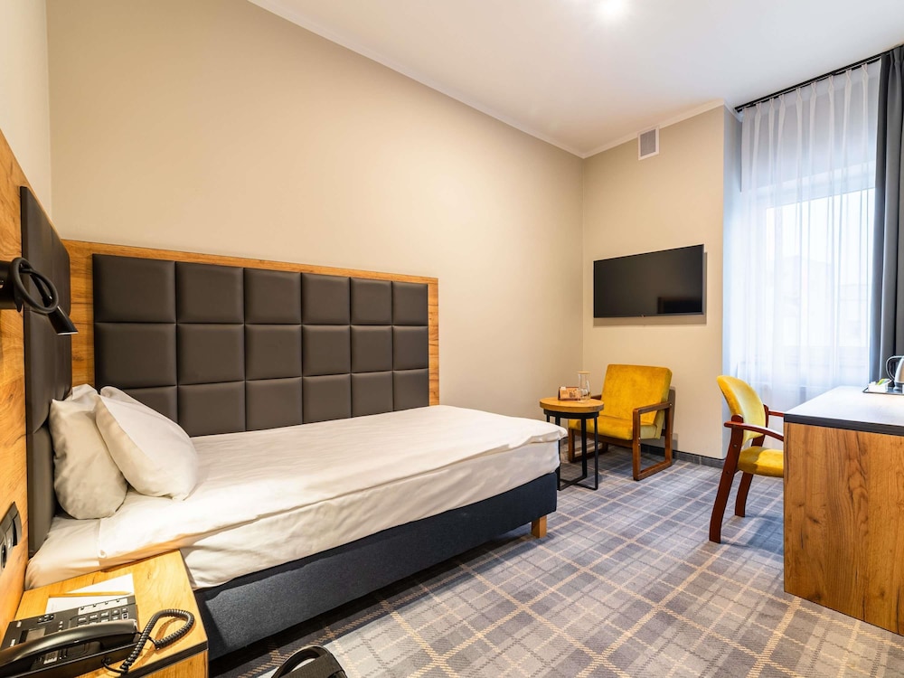MERCURE OPOLE 18/55