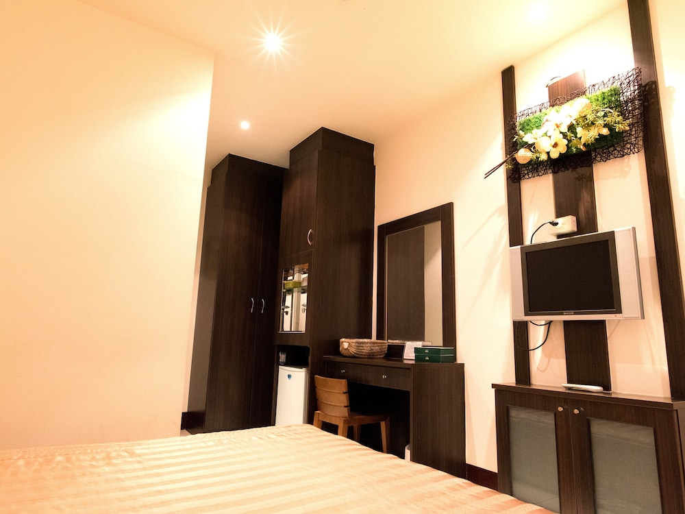 Taihu Hotel Sun Moon Lake 24/65