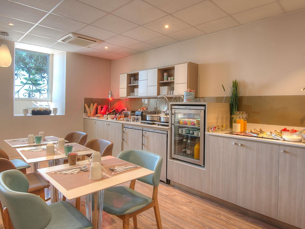 Mercure Nice Marche aux Fleurs Hotel 61/72