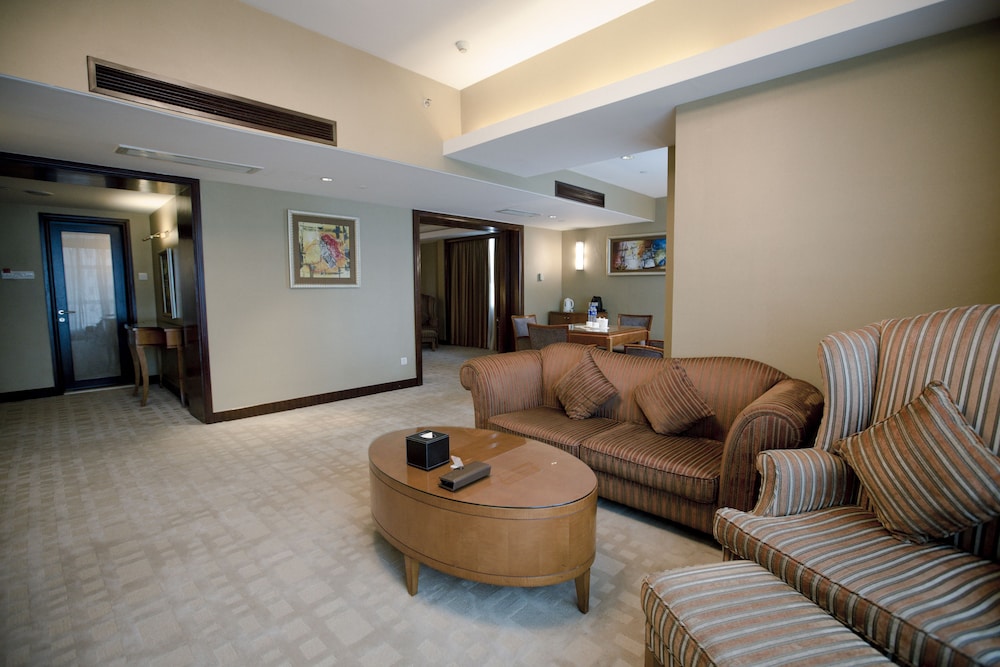 GRAND INTERNATIONAL HOTEL 27/46