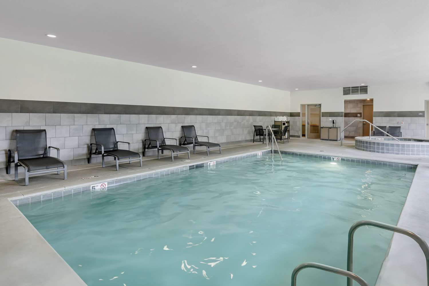 Best Western Plus Peppertree Nampa Civic Center Inn 21/47