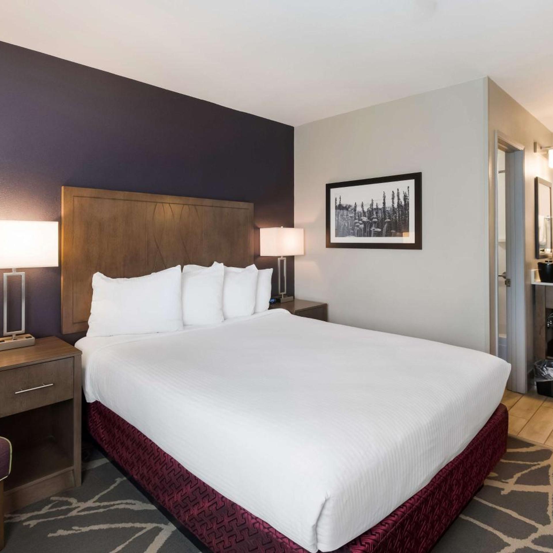 Room, Queen Bed, Small, Next to Elevator، Best Western Mcminnville Inn 3/10