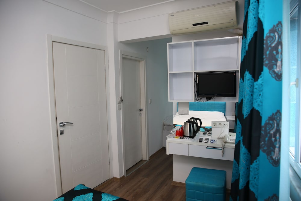 MINEL HOTEL 13/55