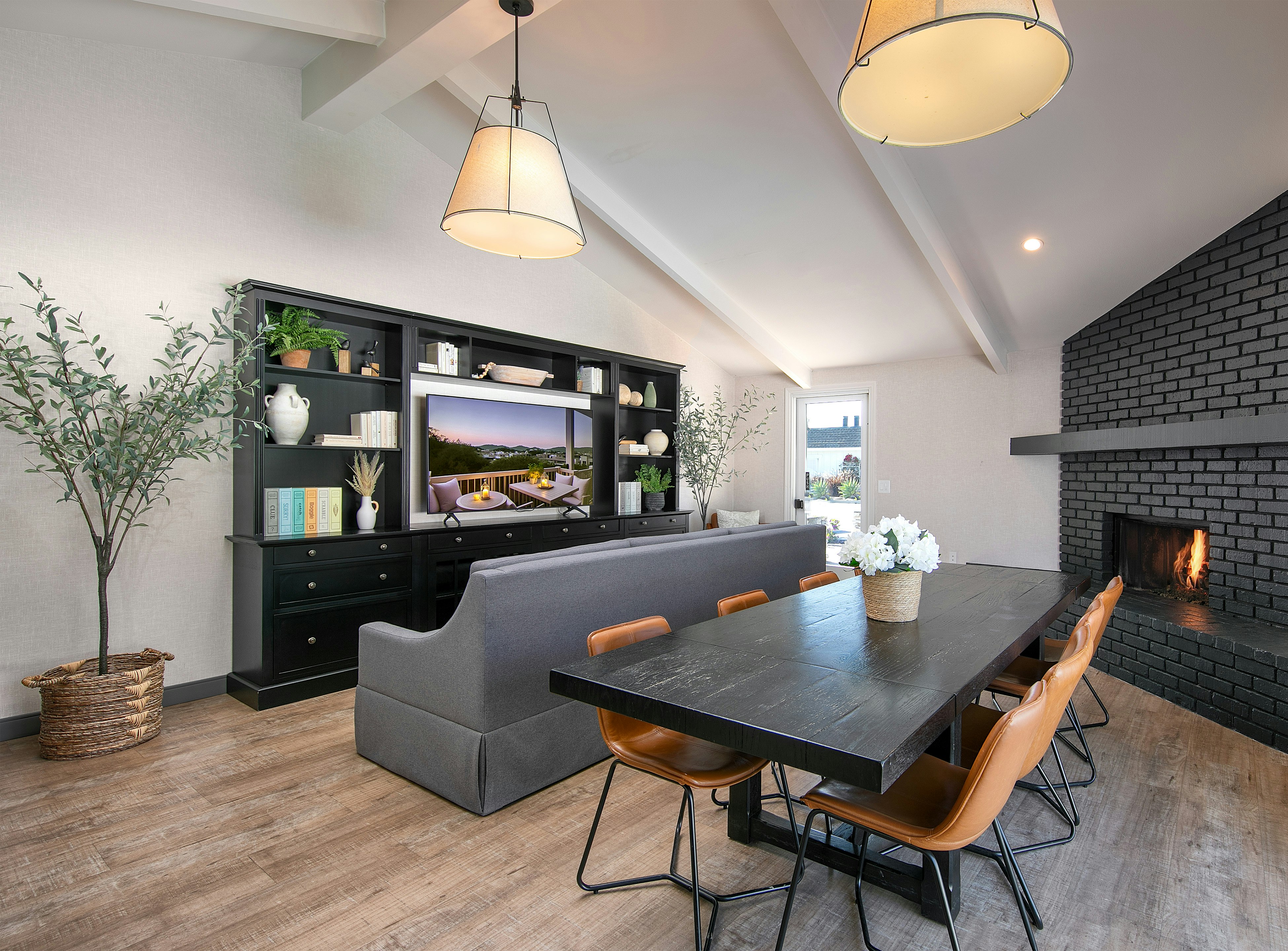Fireside Inn On Moonstone Beach 33/39