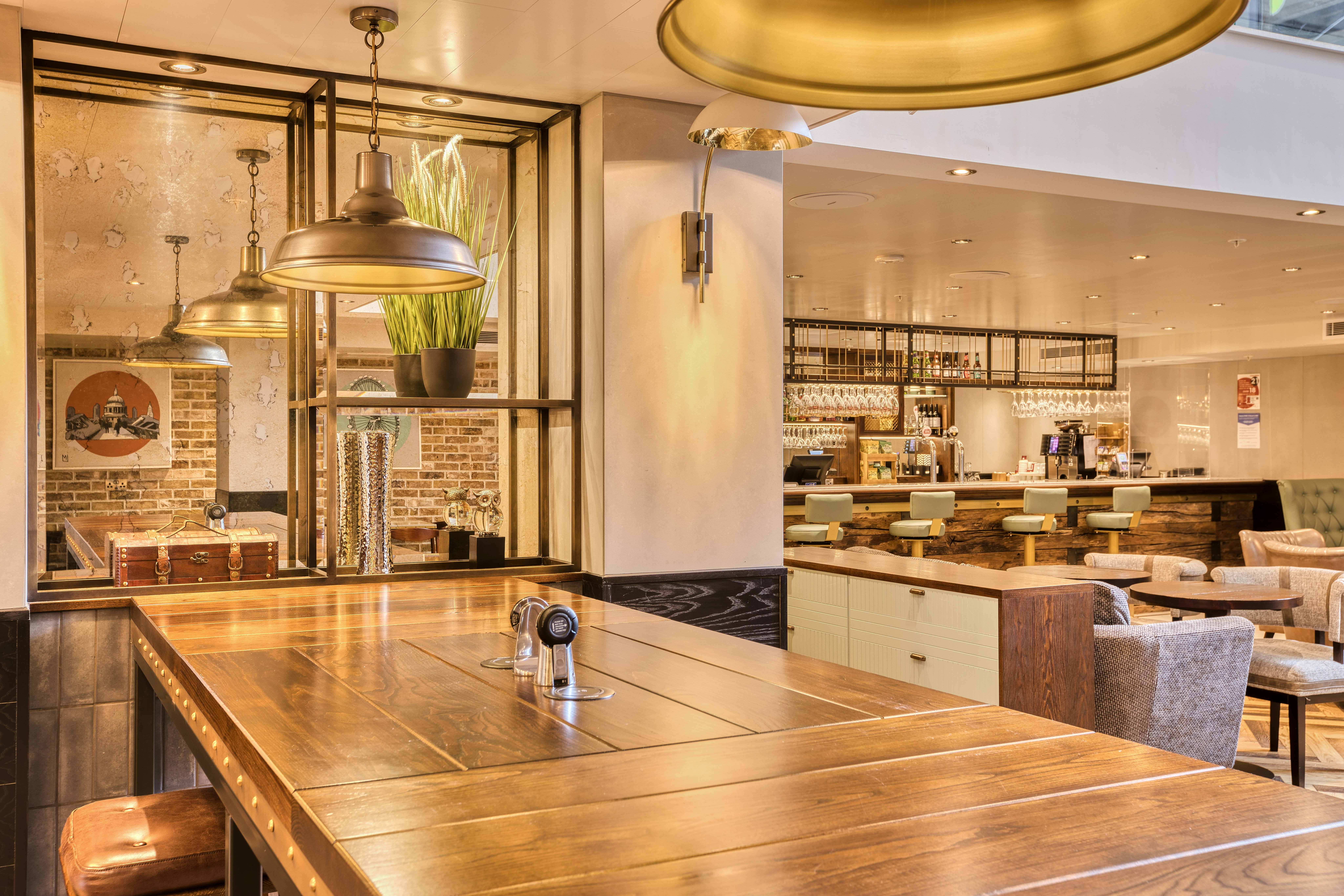 Hub by Premier Inn London Soho hotel 17/24