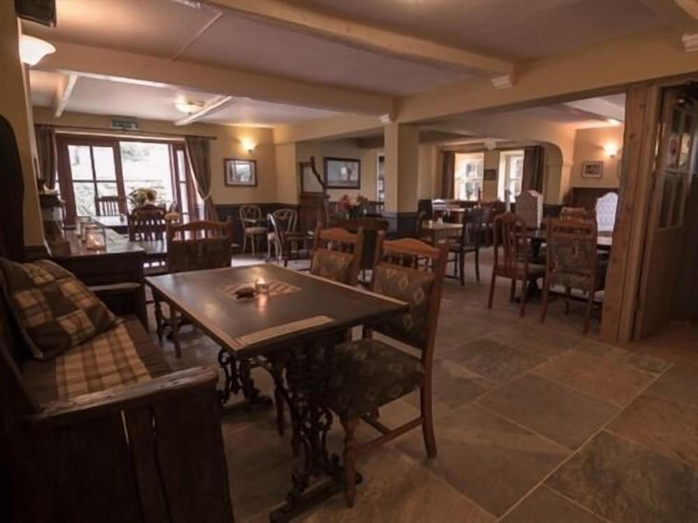 The Red Pump Inn 38/54