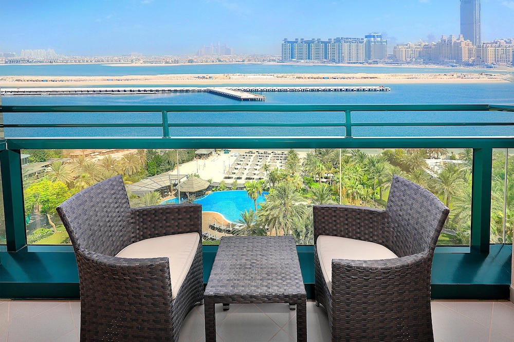 Le Meridien Mina Seyahi Beach Resort & Waterpark 36/53