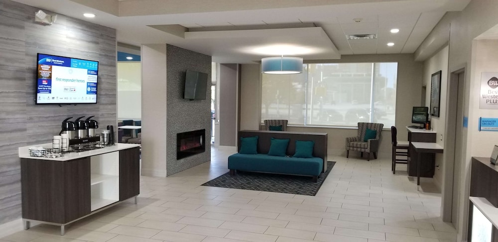 La Quinta Inn and Suites by Wyndham Indianapolis Downtown 22/50