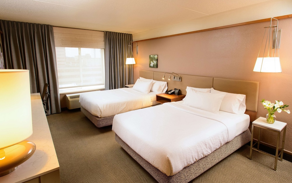 Hilton Garden Inn Rochester Downtown MN 7/40