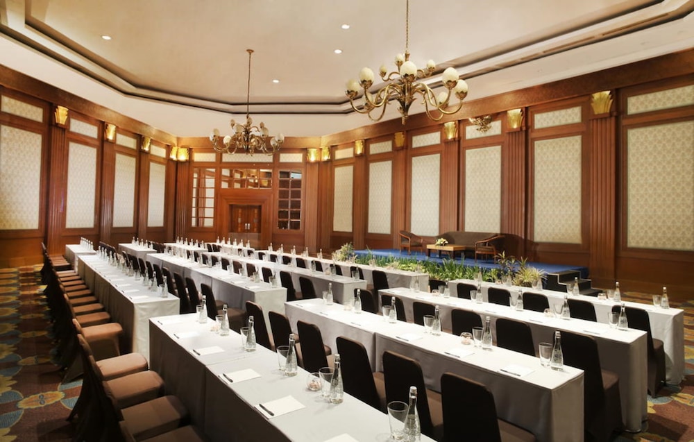 Hotel Santika Premiere Semarang 42/47