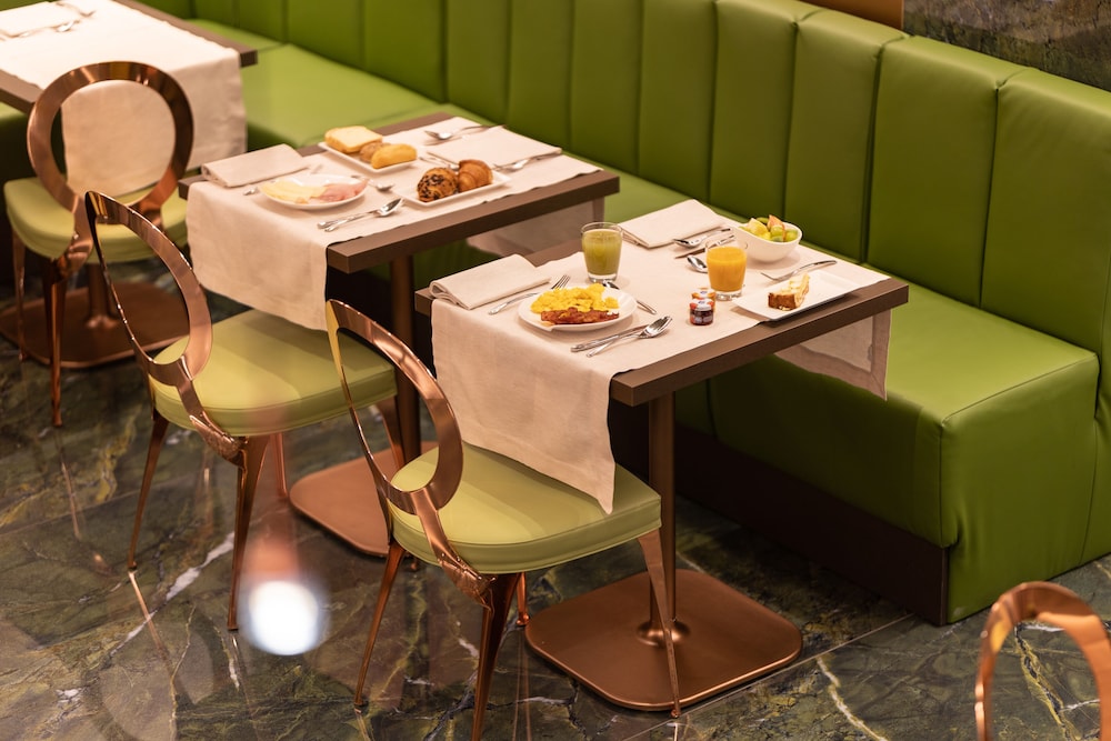 Ariston Hotel Milan 52/68