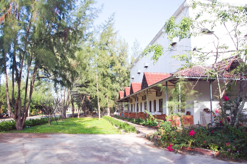 The Beach House Resort 14/56