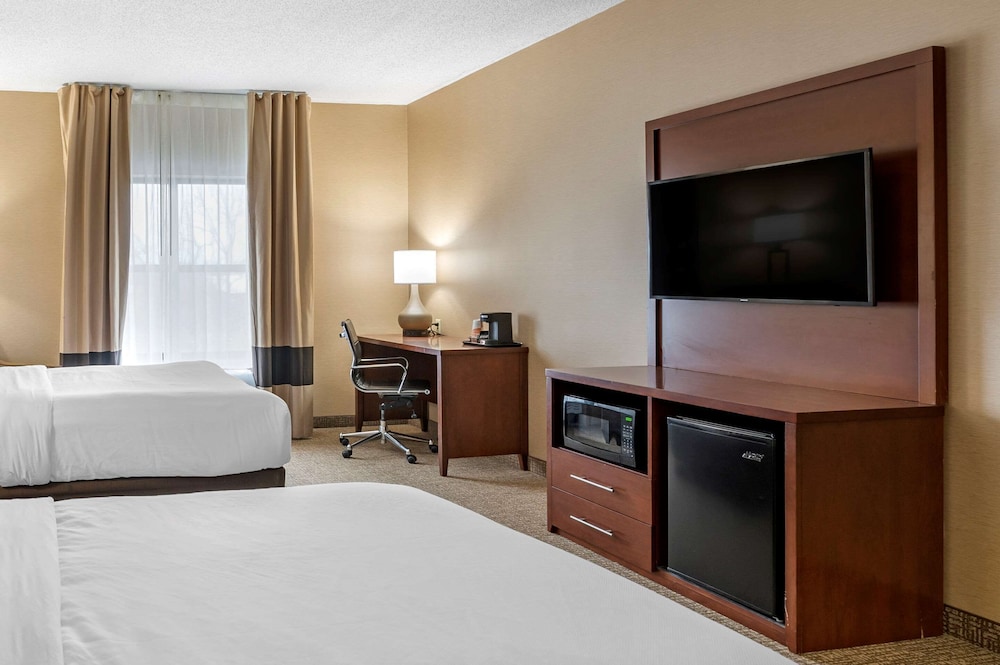 Comfort Inn Louisville Southwest 10/34