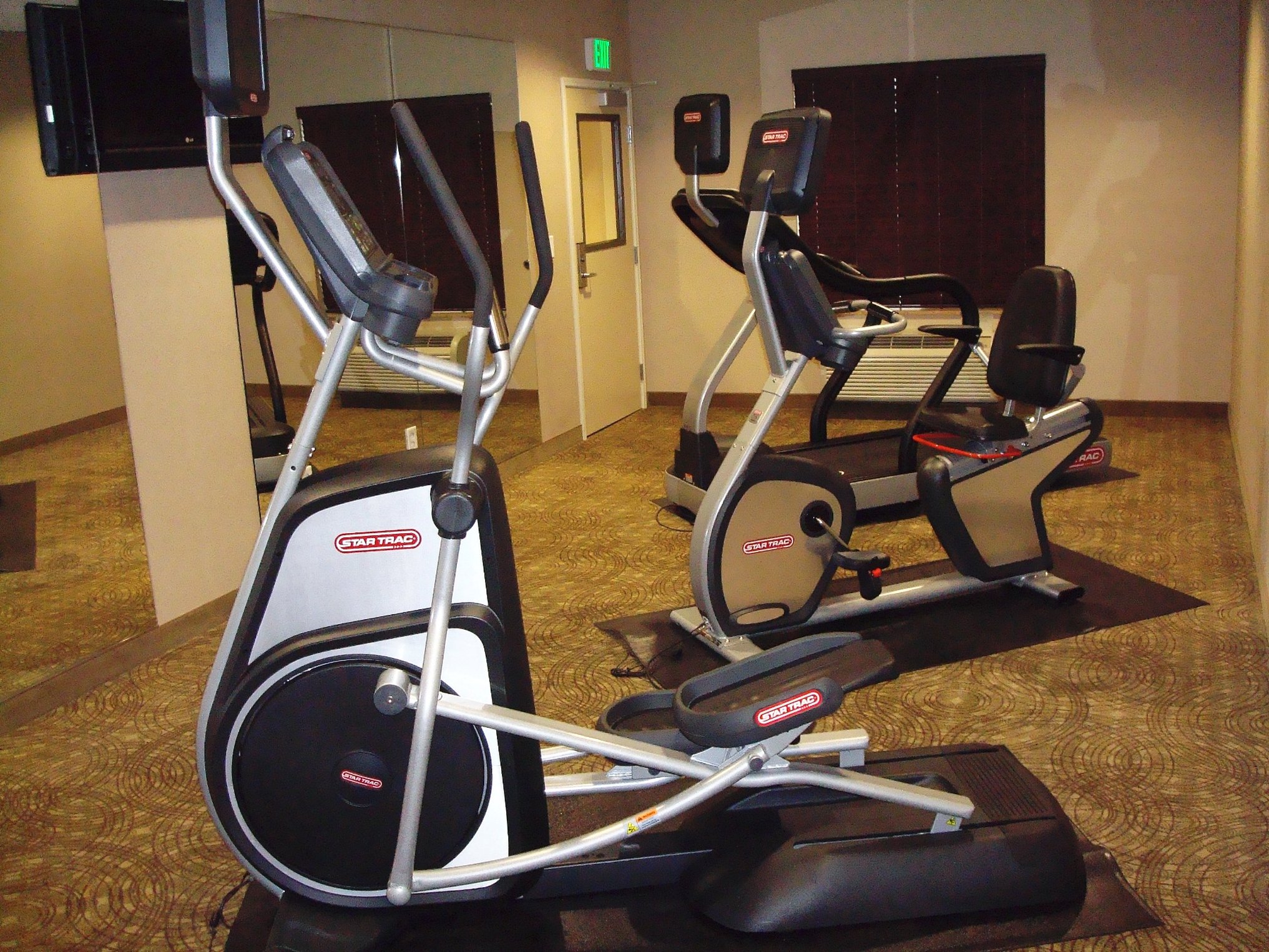 Holiday Inn Express Hotel Clovis Fresno 37/76