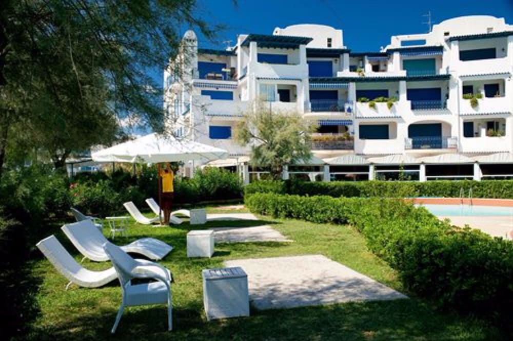 PORTOVERDE BEACH APARTMENTS 45/53