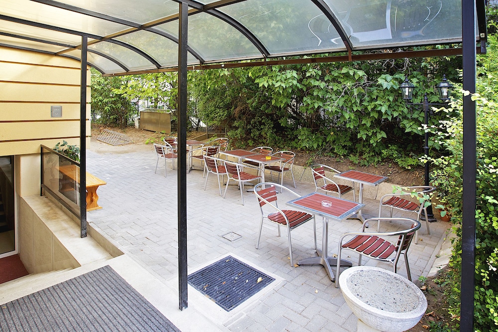 Gold Hotel Budapest 40/68