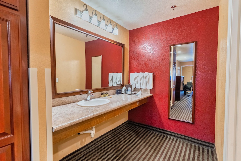 Best Western Plus Yosemite Way Station Motel 19/44