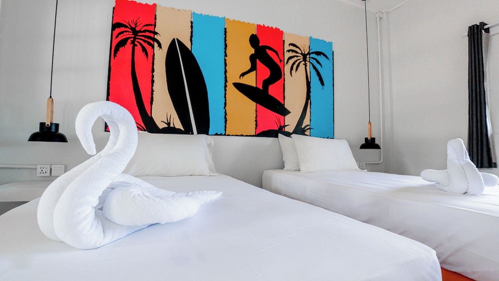 Slumber Party Beach Club and Resort Koh Phangan 6/15