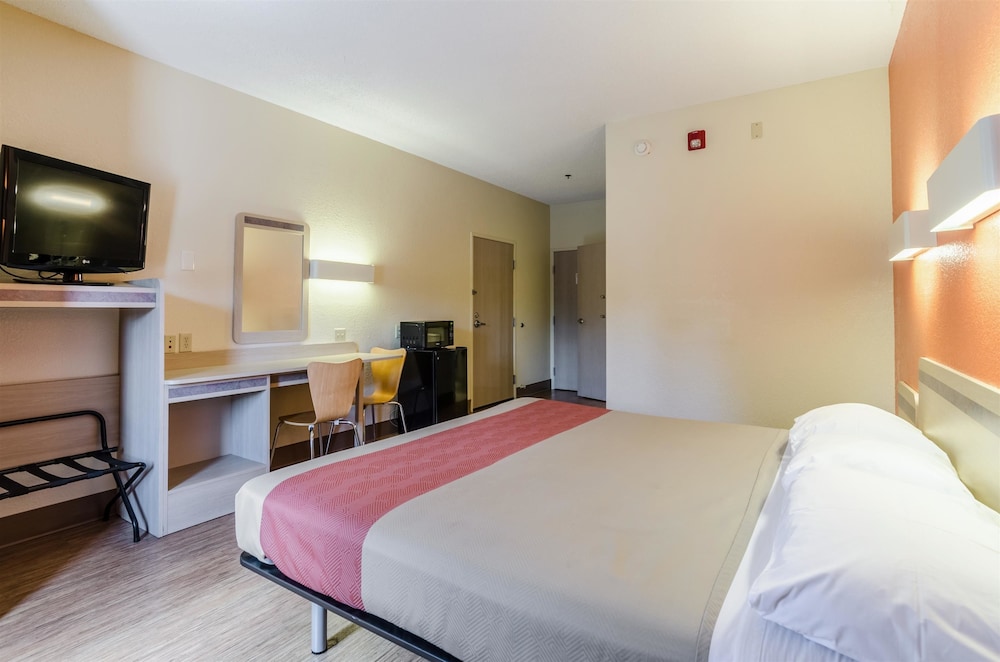 Motel6 Bristol, VA 27/47