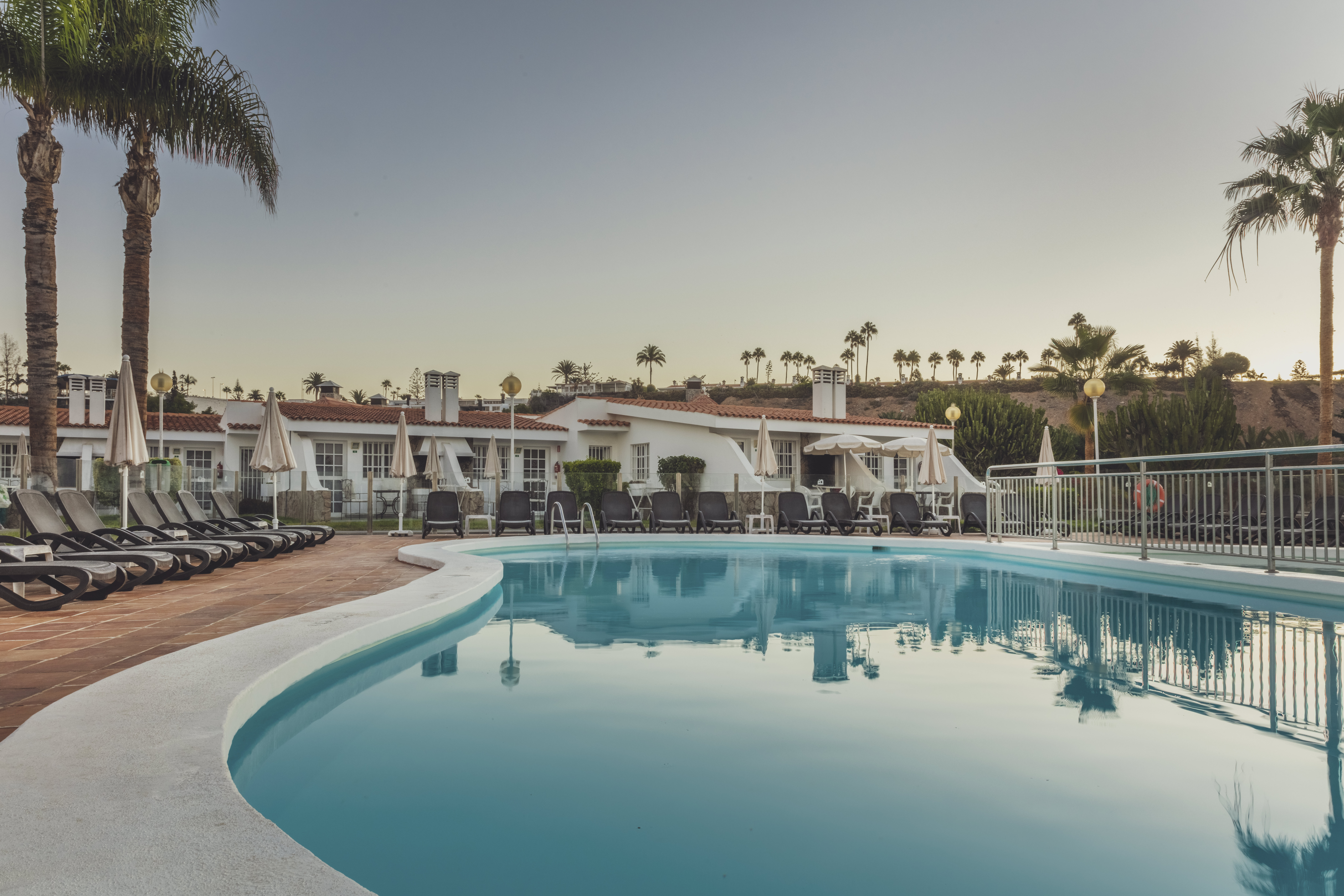 Vista Verde Adult Only 35/41