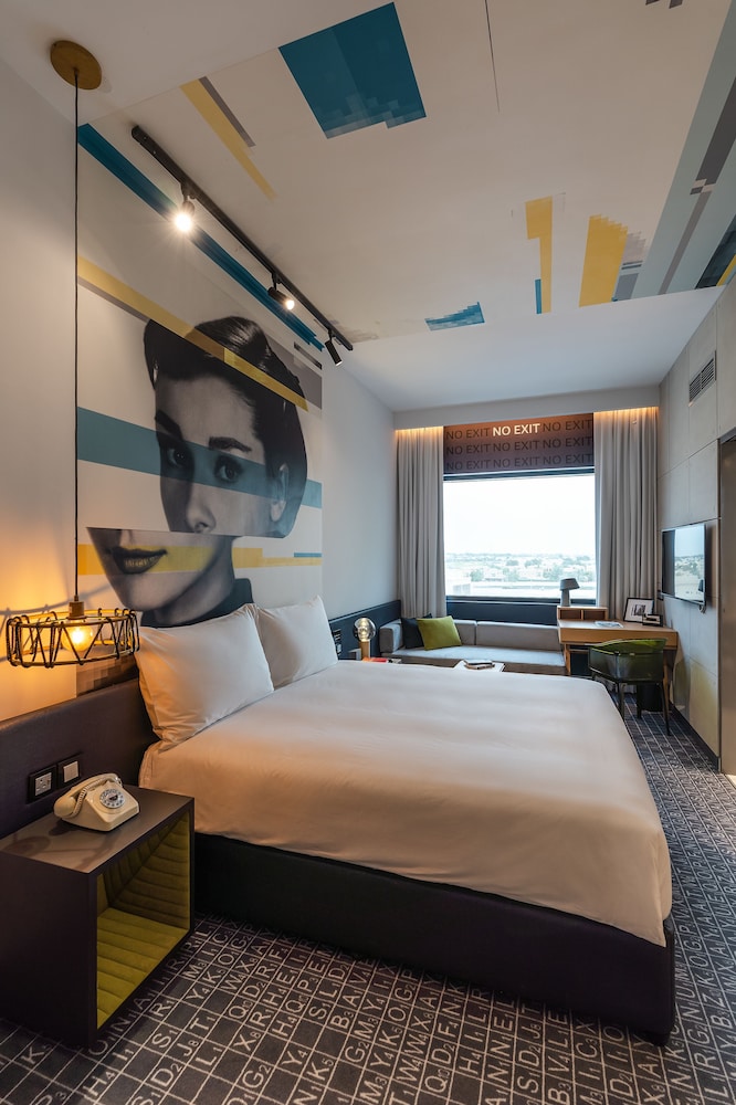 Studio One Hotel 20/67