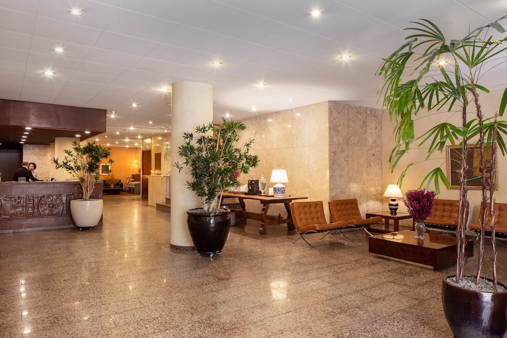 Rojas All Suites Hotel 7/56