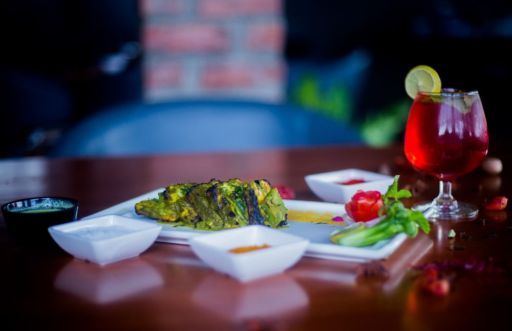 Vihaari 24 Business Hotel 35/57
