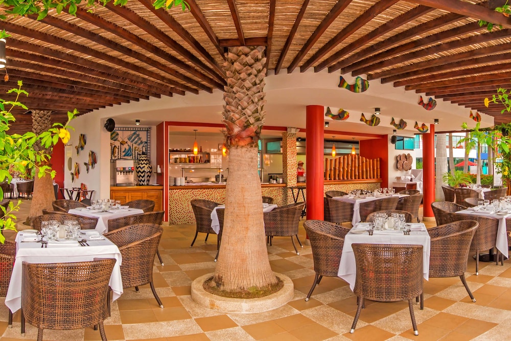 Royal Decameron Punta Centinela 29/47