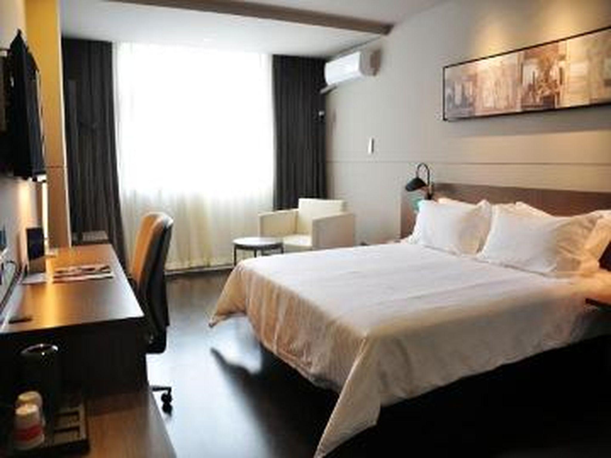 Jinjiang Inn Select (Xuzhou Suning Plaza Jianguo East Road) 32/55