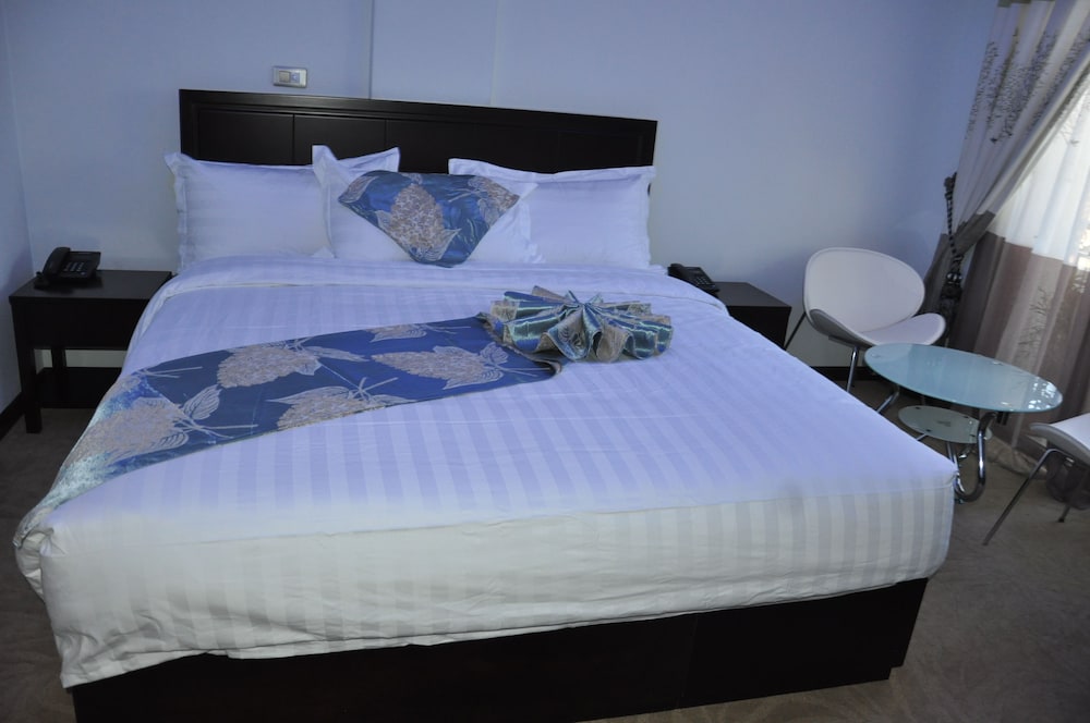 North Addis Hotel 8/42