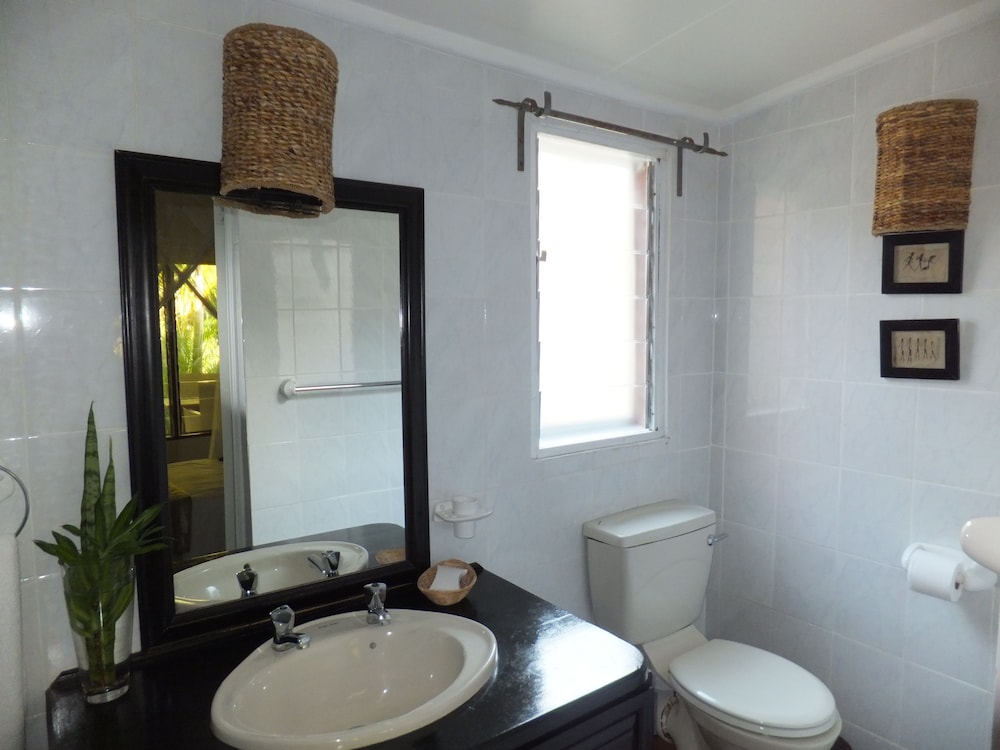 St. Lucia Kingfisher Lodge 28/32
