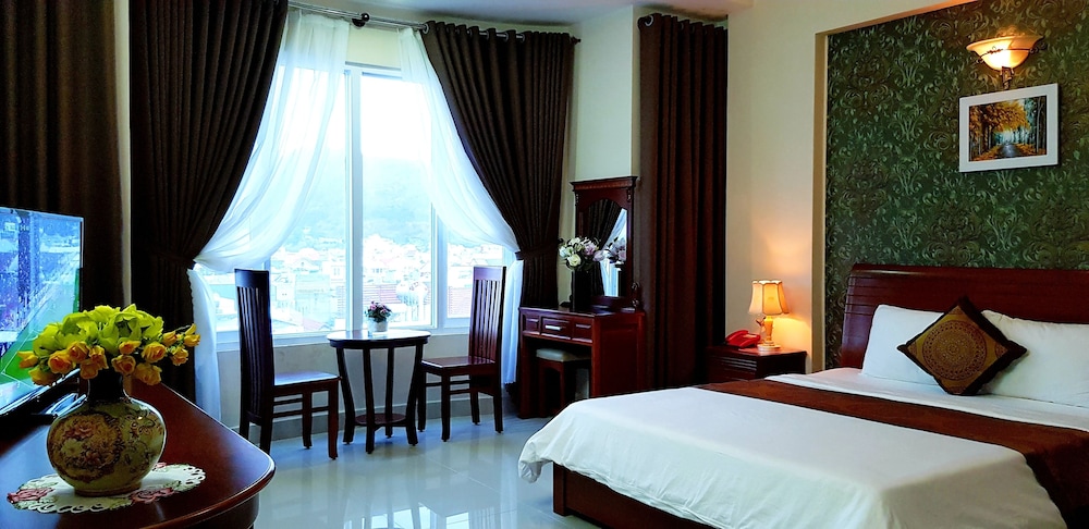 Queen Garden Hotel 32/65
